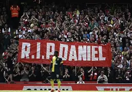 万博体育manbet app-2020年阿森纳的厄齐尔去哪了呢